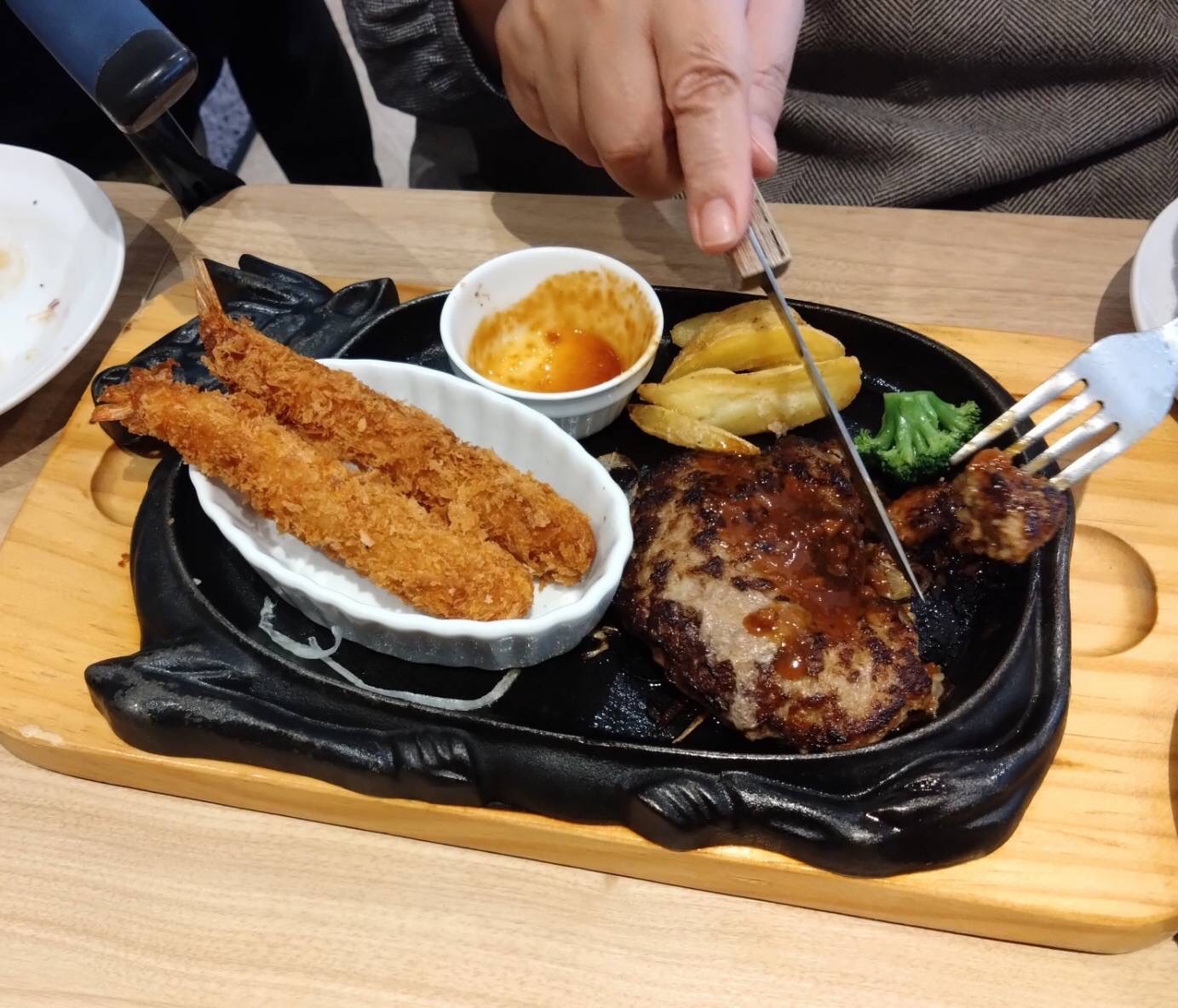 サンライフ🍗４月のレクリエーションサムネイル