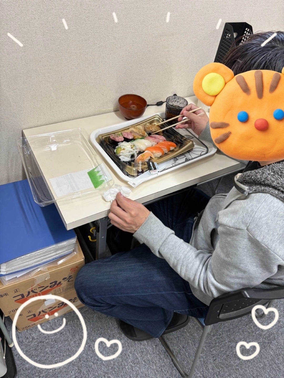 ☆カインドライフ10月レクリエーションのご紹介☆～くら寿司でテイクアウト～サムネイル